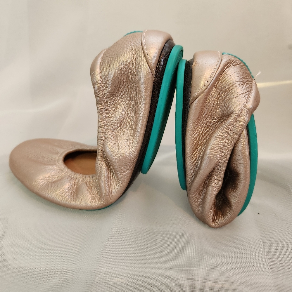 Tieks Gold and Green Flats Luxurious Leather Design